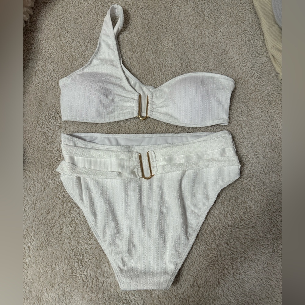Elegant White One-Shoulder Bikini